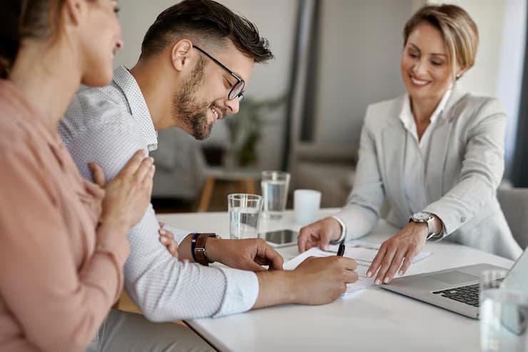 A team of advisors helping members find coverage in their state